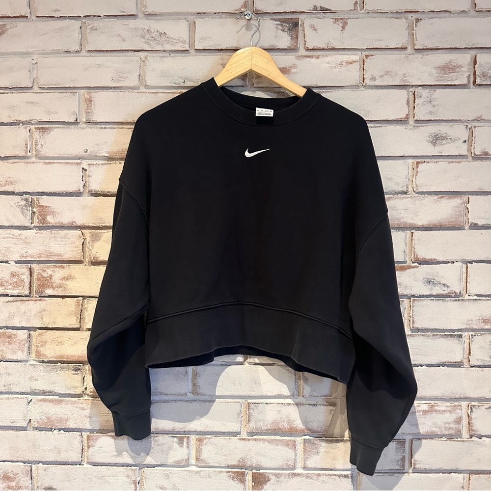 Nike Black Cropped Crewneck Sweatshirt Center Swoosh